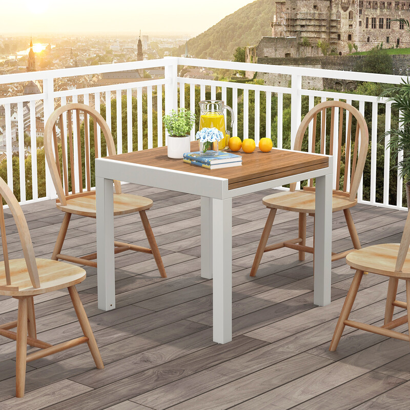 Utdragbart matbord i aluminium för trädgård och uteplats, väderbeständigt och stilrent designat.