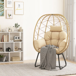Rattan fåtölj med avtagbar kudde och metallram för inomhus och utomhus bruk beige