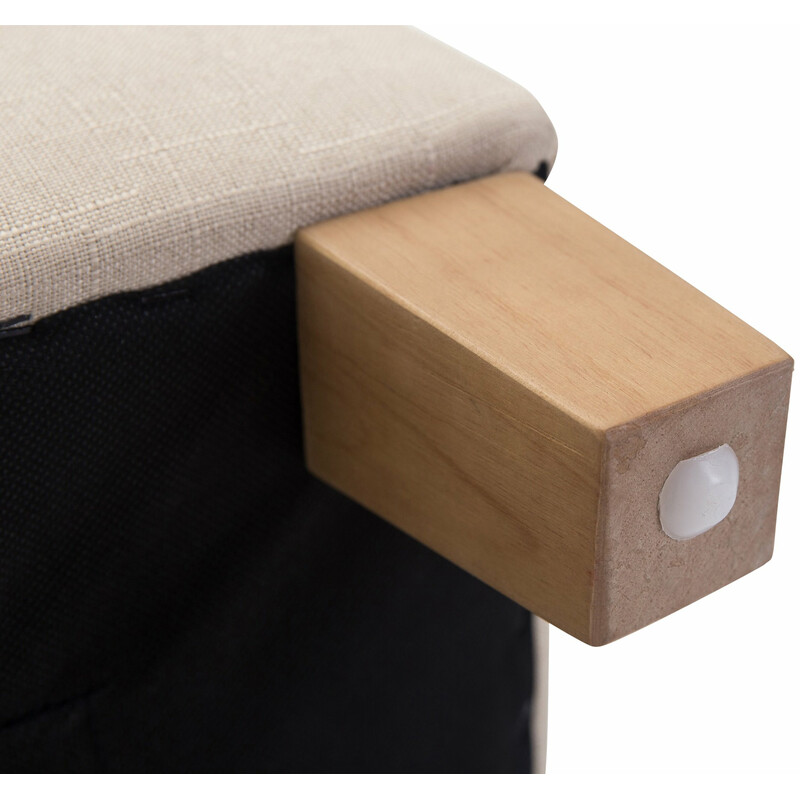 Modern och mångsidig sittpall med quiltat tygöverdrag