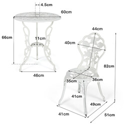 Tredelat balkongset i gjuten aluminium och gjutjärn med bord och två stolar, patinafärg