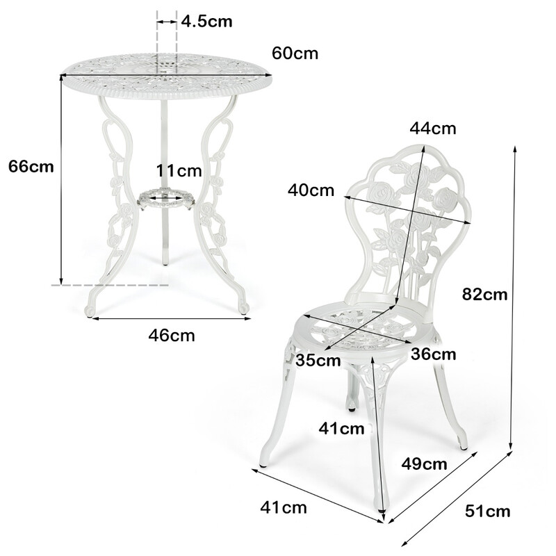 Tredelat balkongset i gjuten aluminium och gjutjärn med bord och två stolar, patinafärg