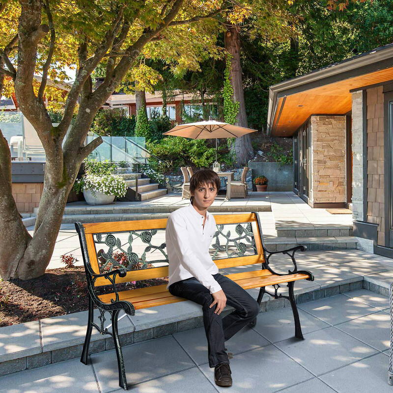 Trädgårdsbänk i gjutjärn och furu för tre personer med ergonomisk design