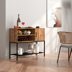 Elegant barskåp med vinställ och förvaringshyllor i trä och metall för matsal