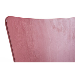 Stapelbar besöksstol med ergonomisk sits och modern design