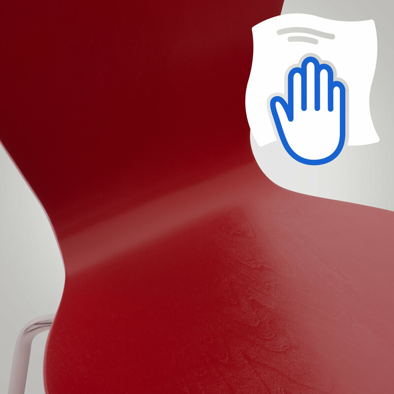 Ergonomisk stapelbar besöksstol i trä och kromad metall