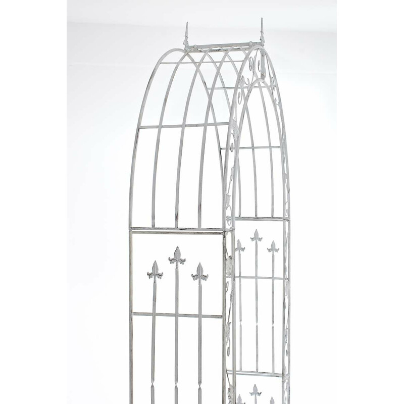 Elegant handgjord rosenbåge i pulverlackerat järn för trädgården