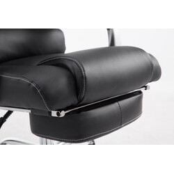 Bekväm ergonomisk kontorsstol med fotstöd och justerbar höjd