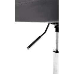 Elegant och bekväm fåtölj i konstläder för moderna hem