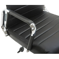 Bekväm ergonomisk kontorsstol i konstläder med gungmekanism